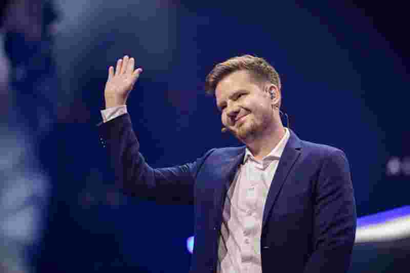 H4cker ：如果没被纳尔拍到可能结果会不一样